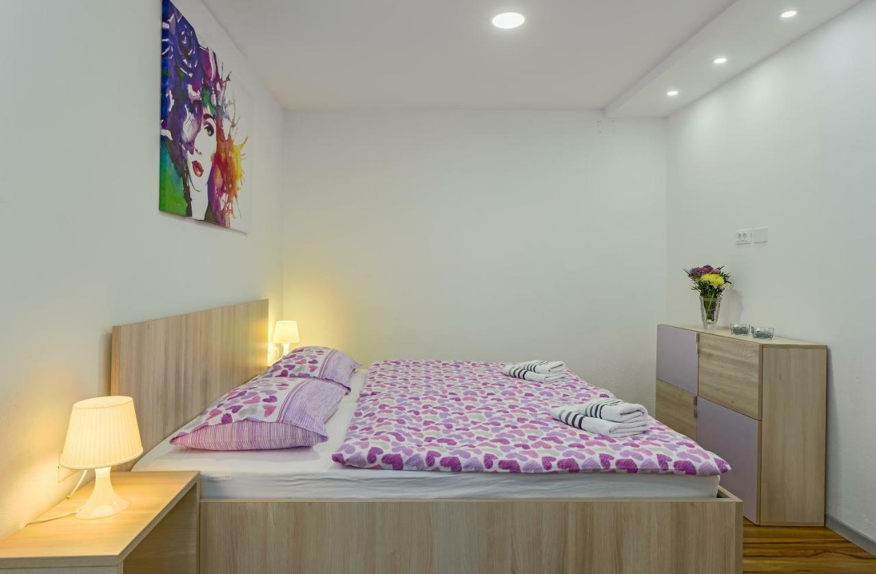 Apartment Eva- Modern Central Place Póla Kültér fotó